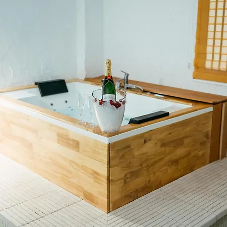 Sada Flat, Jacuzzi, Chill Out, 7 Pax, Smarttv