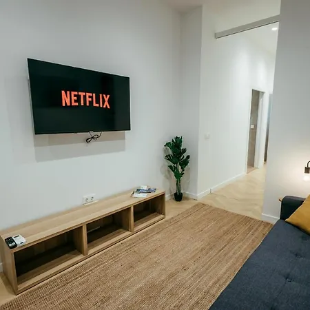 דירה Sada Flat, Jacuzzi, Chill Out, 7 Pax, Smarttv ולנסיה